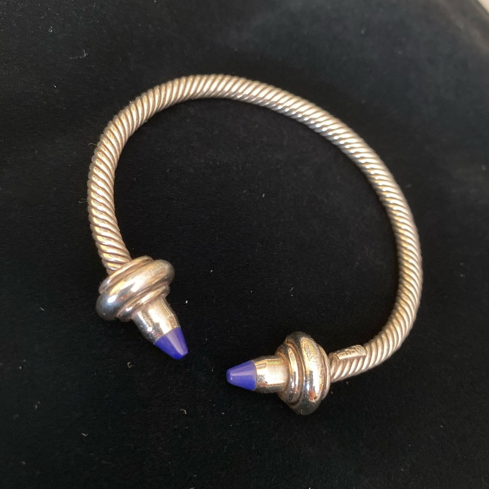 Elegant silver bracelet